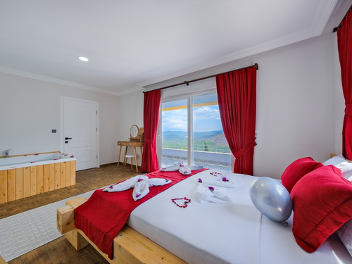  gece  -  Kasım
  | Fethiye Yakacık'ta Isıtmalı Havuzlu Doğa Villası: 6 Kişilik Aile Tatili